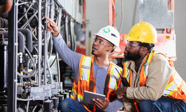 Best Electrical Contractors for Businesses  in Redmond, WA